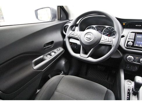 New 2025 Nissan Kicks Play S image 8