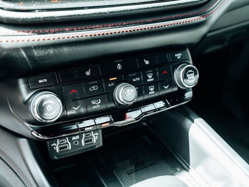 Used 2023 Dodge Durango R/T w/ Blacktop Package AWD/4WD image 30