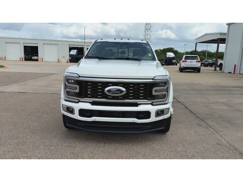 Used 2026 Ford F450 Platinum AWD/4WD image 3
