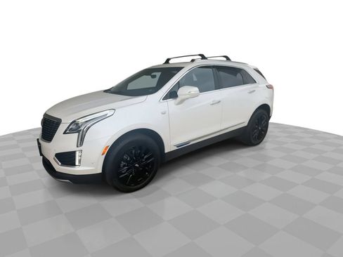 Certified 2026 Cadillac XT5 Premium Luxury w/ LPO, Blue Accent Package FWD image 4