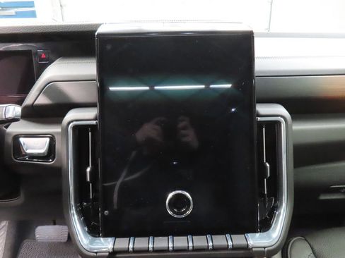 Used 2025 GMC Yukon Denali w/ Sun & Power Step Package AWD/4WD image 52