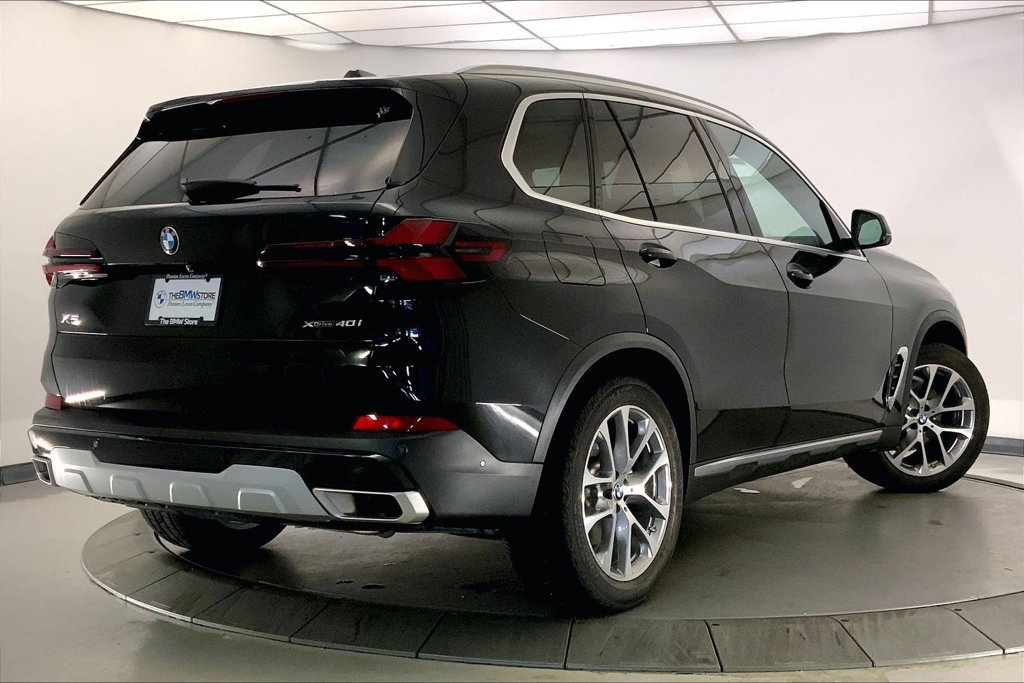 Certified 2026 BMW X5 xDrive40i w/ Premium Package AWD/4WD image 12