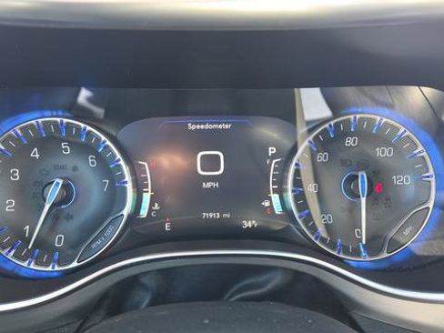 Used 2021 Chrysler Pacifica Limited w/ S Appearance Package AWD/4WD image 16