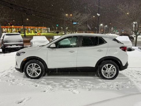 Used 2023 Buick Encore GX Preferred image 3