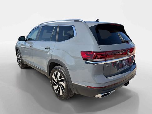 Used 2025 Volkswagen Atlas SEL AWD/4WD image 4