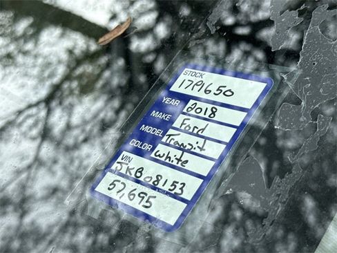 Used 2018 Ford Transit 150 XLT image 7