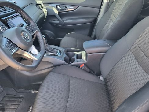 Used 2019 Nissan Rogue SV AWD/4WD image 27
