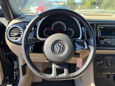 Used 2013 Volkswagen Beetle 2.5 FWD image 5