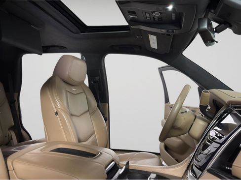 Used 2020 Cadillac Escalade Platinum image 21