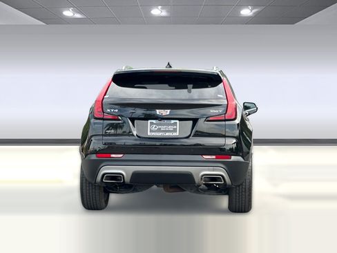 Used 2022 Cadillac XT4 Premium Luxury w/ Safety Alert Package AWD/4WD image 10