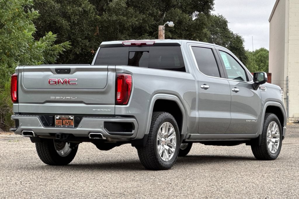 Used 2024 GMC Sierra 1500 Denali w/ Technology Package AWD/4WD image 4