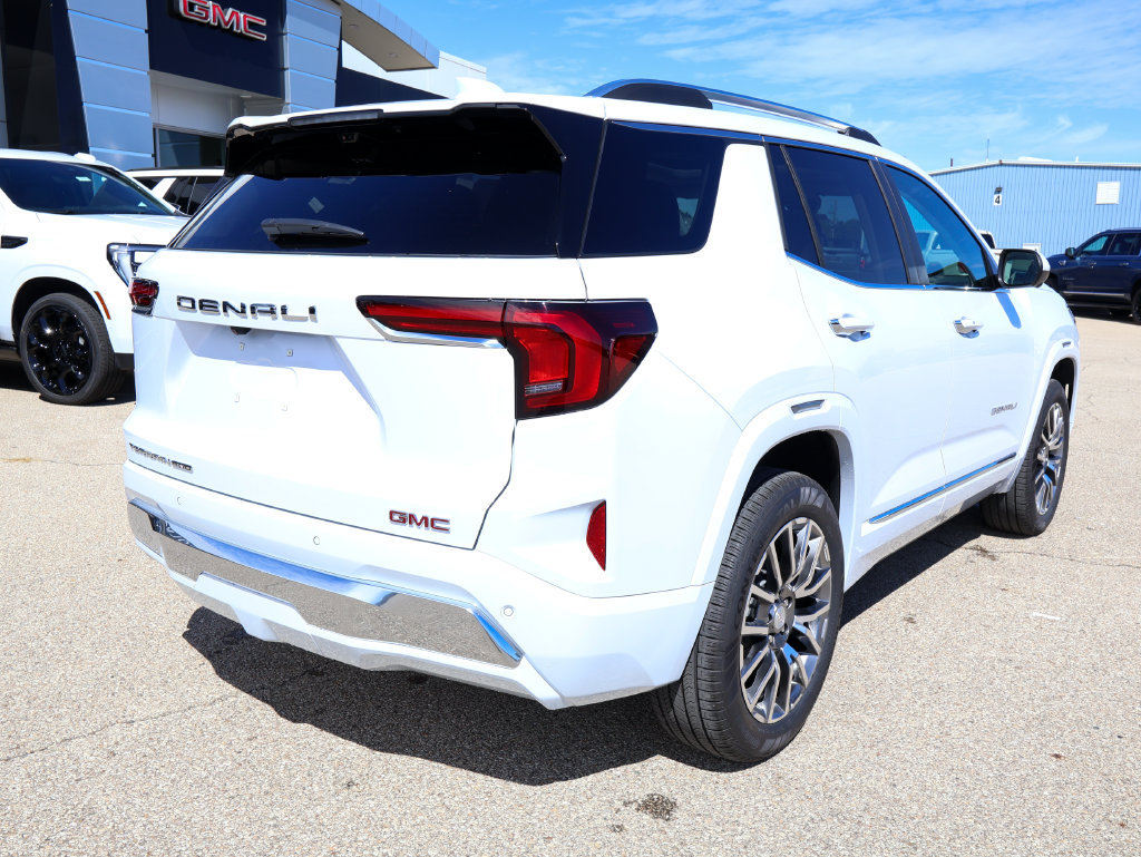 New 2027 GMC Terrain Denali AWD/4WD image 3