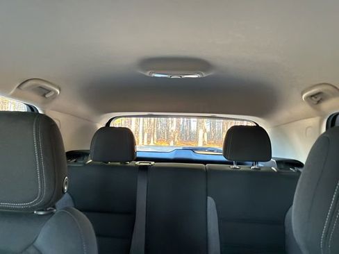 Used 2023 Chevrolet TrailBlazer LS image 34