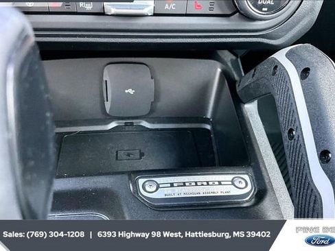 Certified 2023 Ford Bronco Outer Banks w/ Sasquatch Package image 22