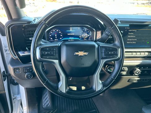 Used 2024 Chevrolet Silverado 3500 LT image 14