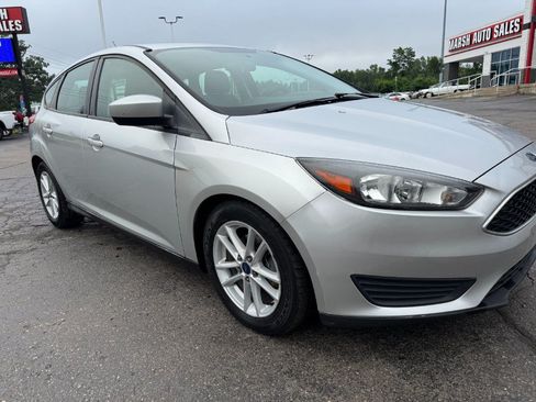 Used 2018 Ford Focus SE FWD image 10