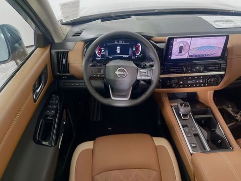 New 2026 Nissan Pathfinder Platinum FWD image 16
