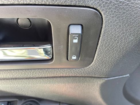 Used 2012 Ford Fusion SE FWD image 12