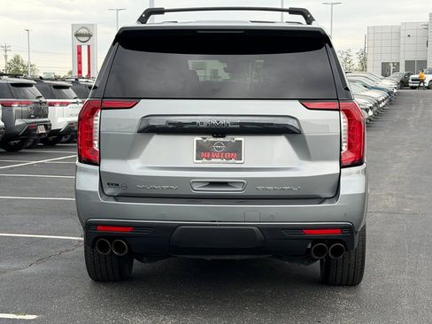 Used 2023 GMC Yukon XL Denali Ultimate AWD/4WD image 6