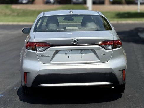 Used 2021 Toyota Corolla LE w/ LE Convenience Package FWD image 5