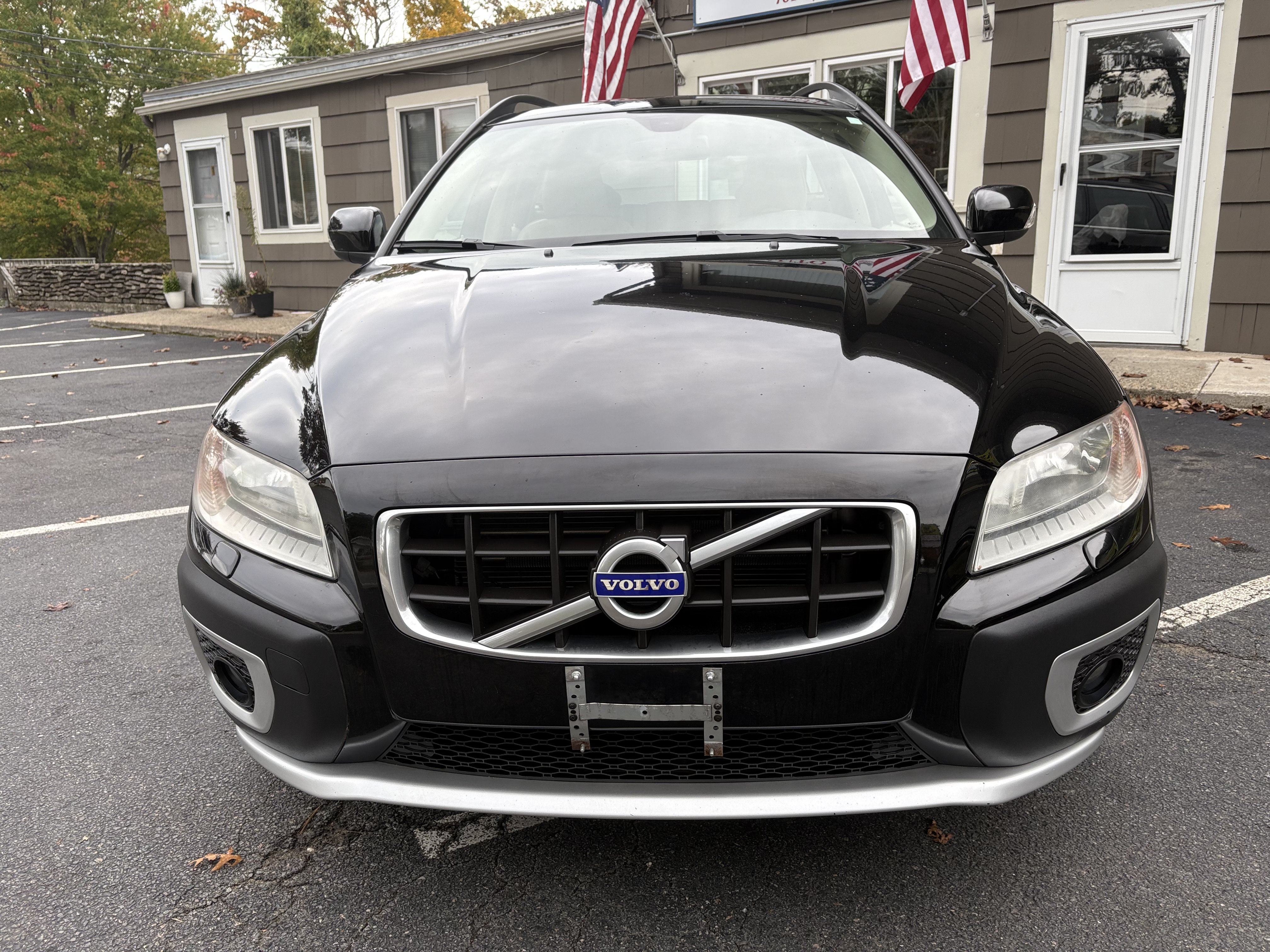 Used 2010 Volvo XC70 3.2 AWD/4WD image 2