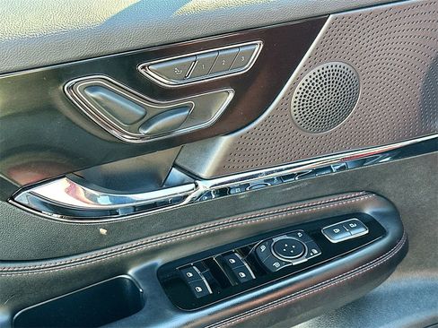 Used 2024 Lincoln Corsair Reserve image 21