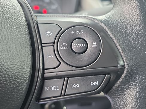 Used 2024 Toyota Corolla LE FWD image 29