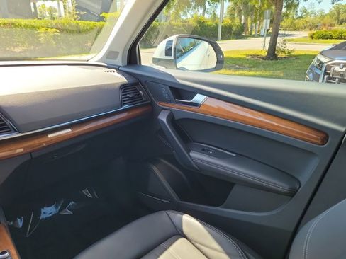 Certified 2023 Audi Q5 2.0T Premium Plus w/ Premium Plus Package image 14