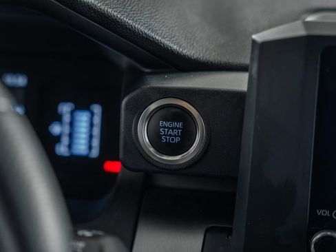 Certified 2025 Toyota 4Runner SR5 image 22