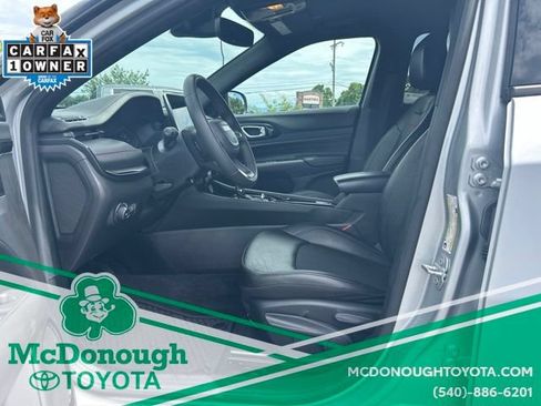Used 2025 Jeep Compass Trailhawk AWD/4WD image 14