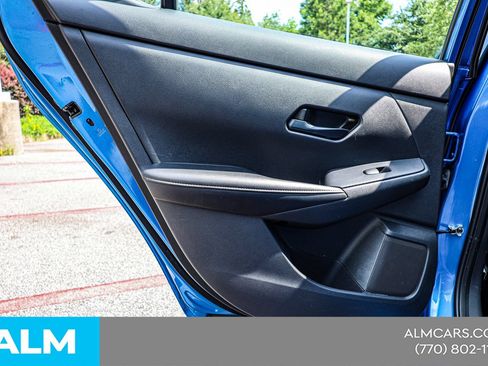 Used 2024 Nissan Sentra SV FWD image 40