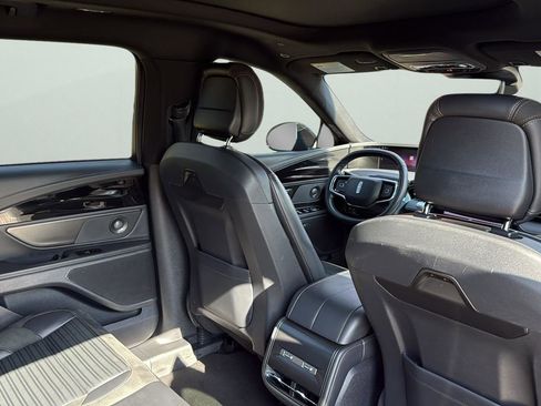 Certified 2024 Lincoln Nautilus Reserve w/ Equipment Group 202A image 29