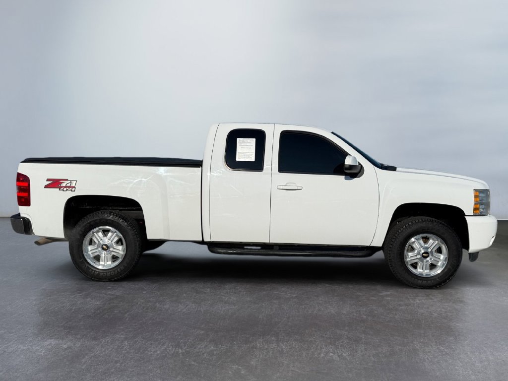 Used 2013 Chevrolet Silverado 1500 LT w/ All-Star Edition AWD/4WD image 2