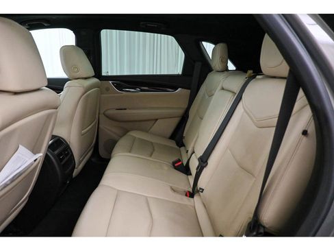 Used 2018 Cadillac XT5 Luxury w/ Driver Awareness Package image 20