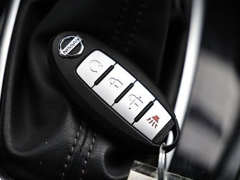 Used 2018 Nissan Rogue Sport SL w/ SL Premium Package image 41