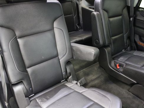 Used 2018 Chevrolet Tahoe Premier AWD/4WD image 28