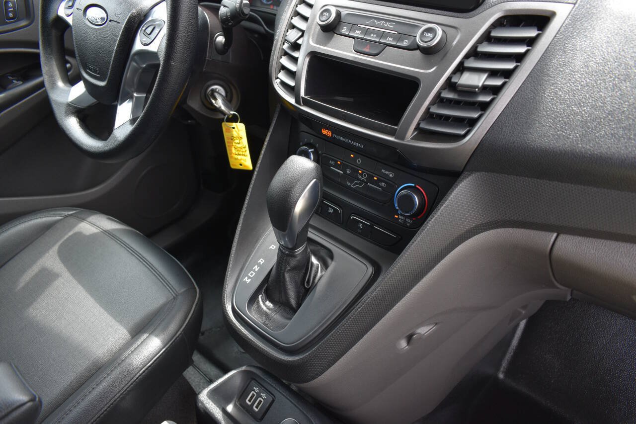 Used 2020 Ford Transit Connect XL FWD image 24