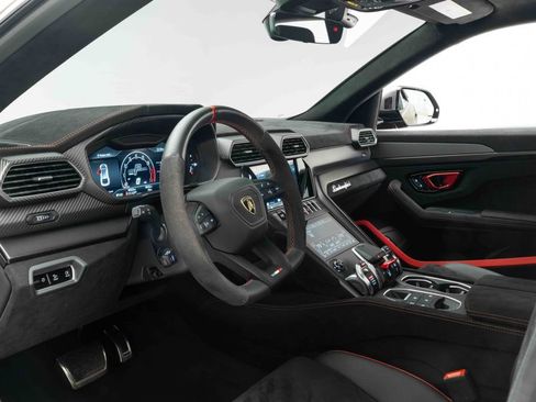 Used 2024 Lamborghini Urus Performante image 9