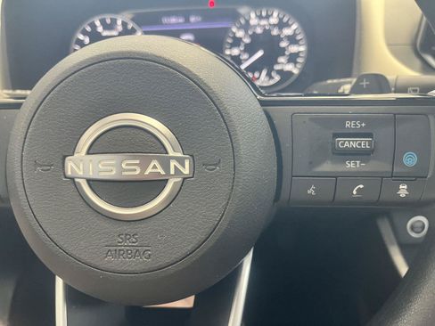 Used 2023 Nissan Rogue SV AWD/4WD image 25