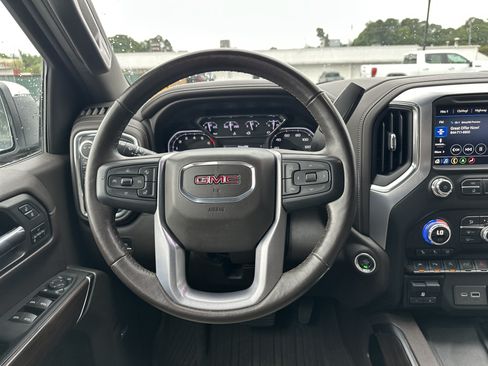 Certified 2021 GMC Sierra 1500 SLT w/ SLT Convenience Package AWD/4WD image 17