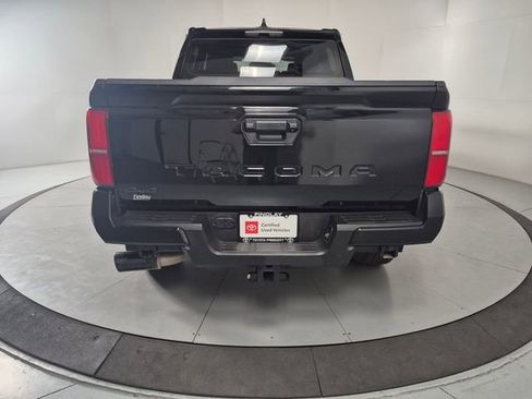 Certified 2024 Toyota Tacoma TRD Off-Road image 12