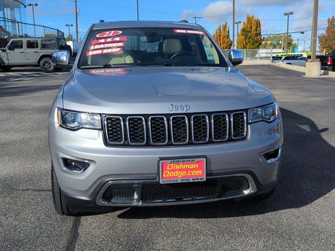 Used 2021 Jeep Grand Cherokee Limited w/ Trailer Tow Group IV image 2