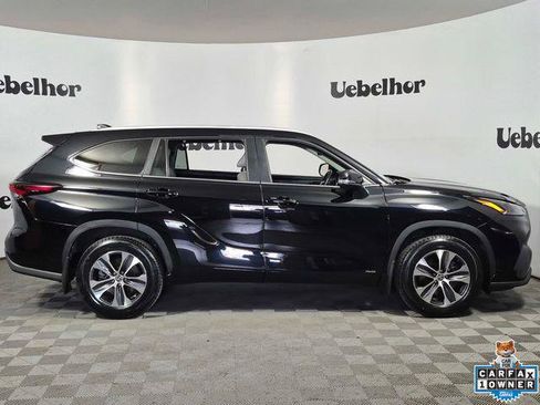 Certified 2024 Toyota Highlander XLE AWD/4WD image 8