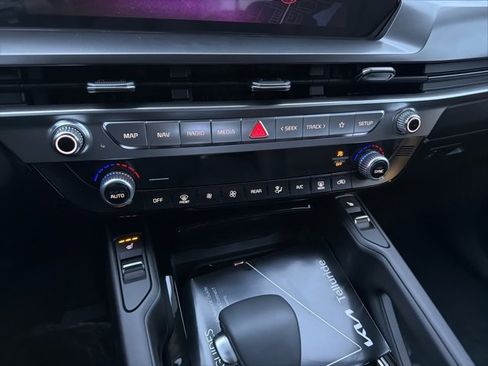 New 2025 Kia Telluride S image 16