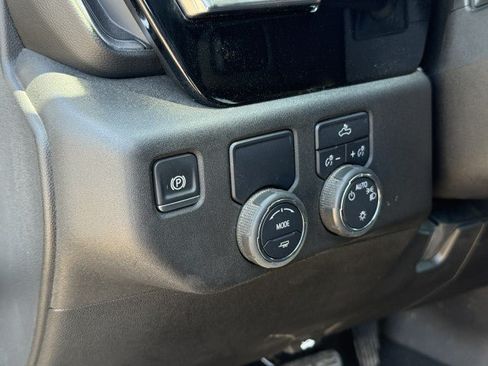 Used 2025 Chevrolet Silverado 1500 LT RWD image 21