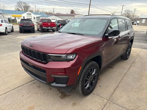 New 2025 Jeep Grand Cherokee L Limited w/ Trailer Tow Package image 6