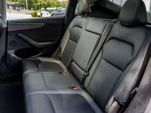 Used 2026 Tesla Model Y AWD image 17