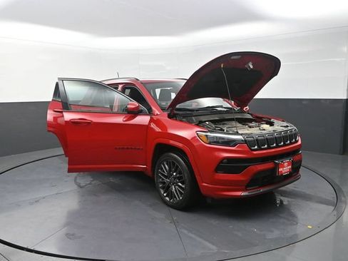 Used 2022 Jeep Compass Limited w/ (RED) Package AWD/4WD image 39