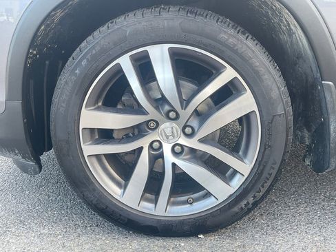 Used 2016 Honda Pilot Touring image 11