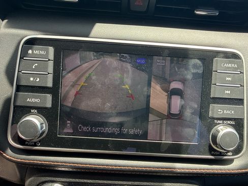 Used 2018 Nissan Kicks SR FWD image 13